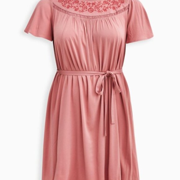 torrid Dresses & Skirts - Torrid Women's Pink Mini Challis Embroidered Dress - Plus Size 1 - NWOT